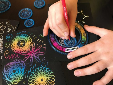 SPIROGRAPH ZESTAW DO ZDRAPYWANIA SPIROGRAPH ZESTAW DO ZDRAPYWANIA