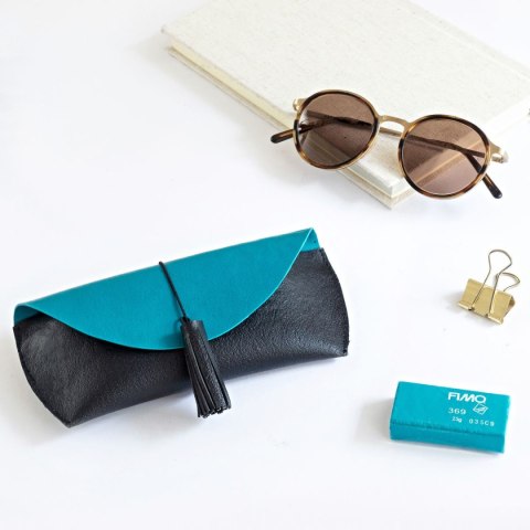 Zestaw FIMO effect leather Etui 4 kostki 25g + akcesoria Staedtler Zestaw FIMO effect leather Etui 4 kostki 25g + akcesoria Staedtler