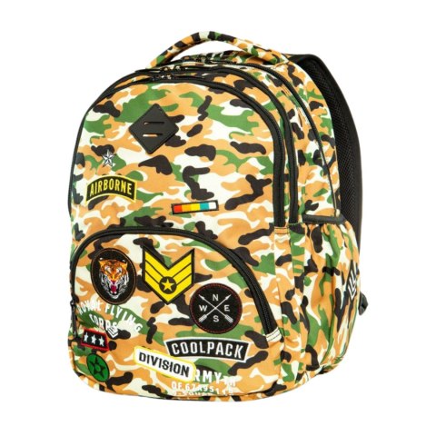 COOLPACK - BENTLEY - PLECAK MŁODZIEZOWY - CAMO DESERT (BADGES) * COOLPACK - BENTLEY - PLECAK MŁODZIEZOWY - CAMO DESERT (BADGES) *