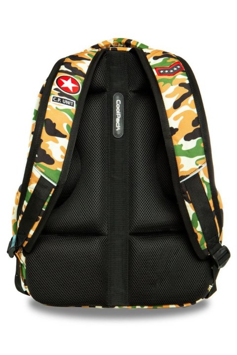 COOLPACK - BENTLEY - PLECAK MŁODZIEZOWY - CAMO DESERT (BADGES) * COOLPACK - BENTLEY - PLECAK MŁODZIEZOWY - CAMO DESERT (BADGES) *