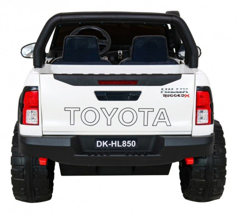 Pojazd Toyota Hilux Biała