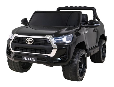 Toyota Hilux na akumulator dla dzieci Czarny + Napęd 4x4 + Pilot + 2 bagażniki + Radio MP3 + LED Toyota Hilux na akumulator dla dzieci Czarny + Napęd 4x4 + Pilot + 2 bagażniki + Radio MP3 + LED