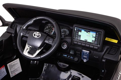 Toyota Hilux na akumulator dla dzieci Czarny + Napęd 4x4 + Pilot + 2 bagażniki + Radio MP3 + LED Toyota Hilux na akumulator dla dzieci Czarny + Napęd 4x4 + Pilot + 2 bagażniki + Radio MP3 + LED