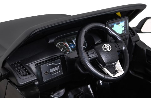 Toyota Hilux na akumulator dla dzieci Czarny + Napęd 4x4 + Pilot + 2 bagażniki + Radio MP3 + LED Toyota Hilux na akumulator dla dzieci Czarny + Napęd 4x4 + Pilot + 2 bagażniki + Radio MP3 + LED