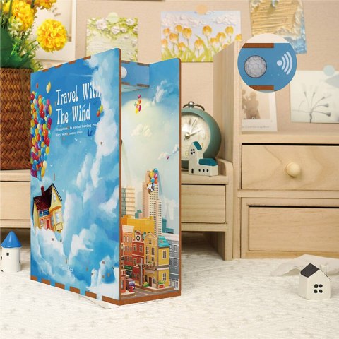 Tonecheer Składany Drewniany Model 3D LED - Book Nook Podróż z Wiatrem Tonecheer Składany Drewniany Model 3D LED - Book Nook Podróż z Wiatrem