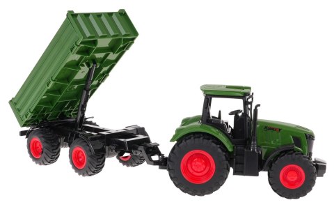 Zielony Traktor z Przyczepą Zielony Traktor z Przyczepą