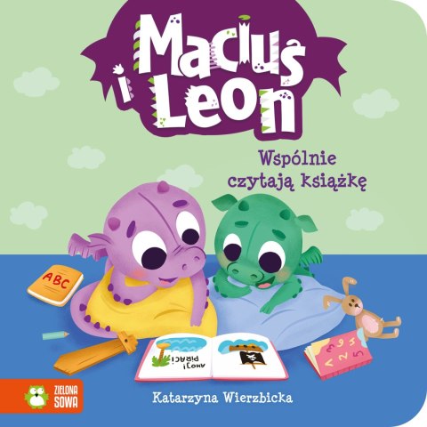 Maciuś i Leon wspólnie czytają książkę Maciuś i Leon wspólnie czytają książkę
